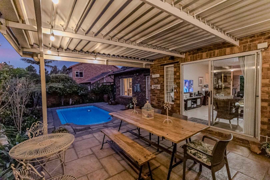 4 Bedroom Property for Sale in Weltevreden Park Gauteng