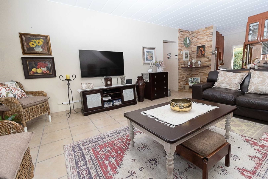 4 Bedroom Property for Sale in Weltevreden Park Gauteng