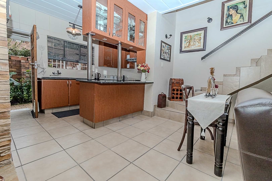 4 Bedroom Property for Sale in Weltevreden Park Gauteng