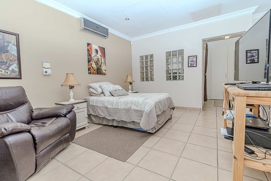4 Bedroom Property for Sale in Weltevreden Park Gauteng