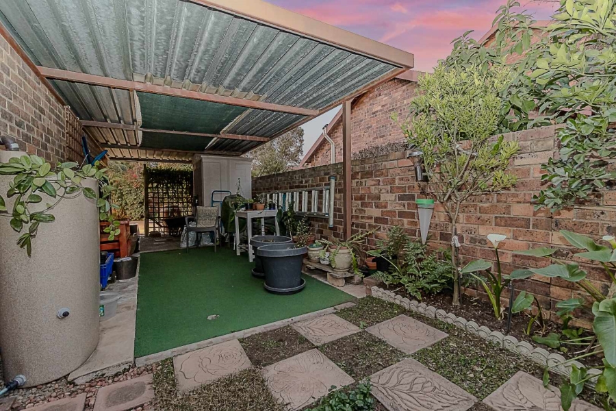 4 Bedroom Property for Sale in Weltevreden Park Gauteng