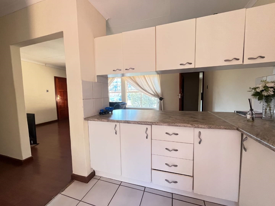 2 Bedroom Property for Sale in Helderkruin Gauteng
