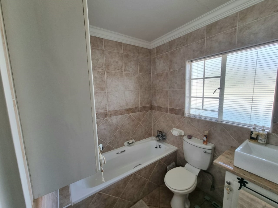 To Let 2 Bedroom Property for Rent in Moreleta Park Gauteng