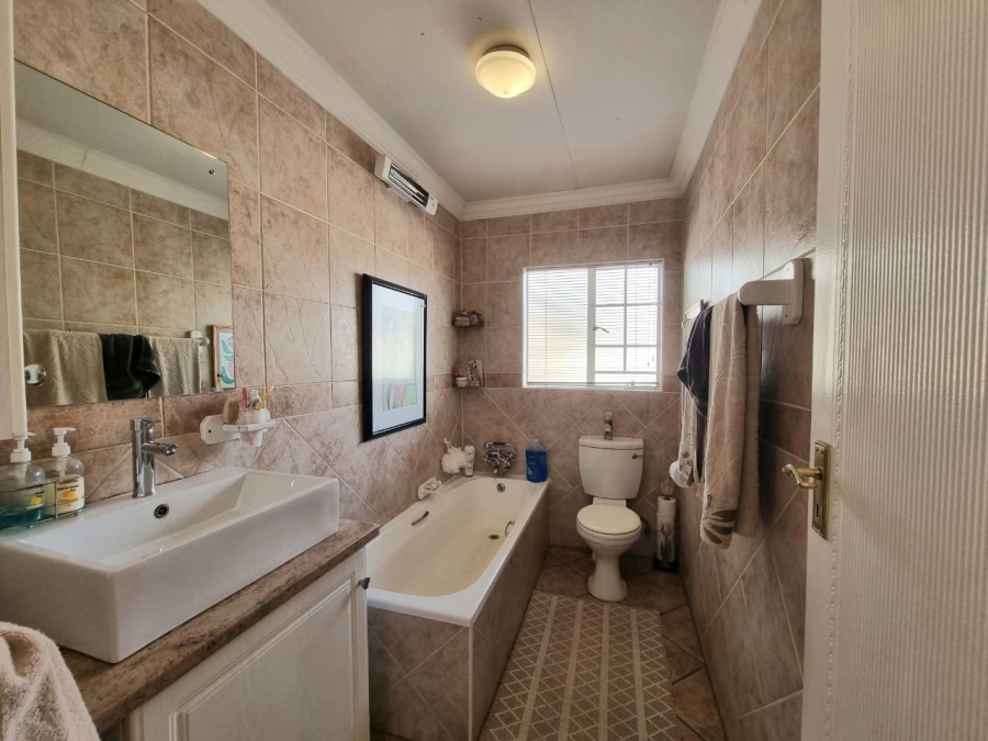 To Let 2 Bedroom Property for Rent in Moreleta Park Gauteng