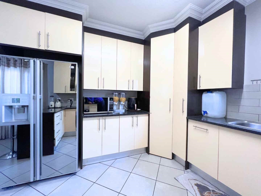 3 Bedroom Property for Sale in Annlin Gauteng