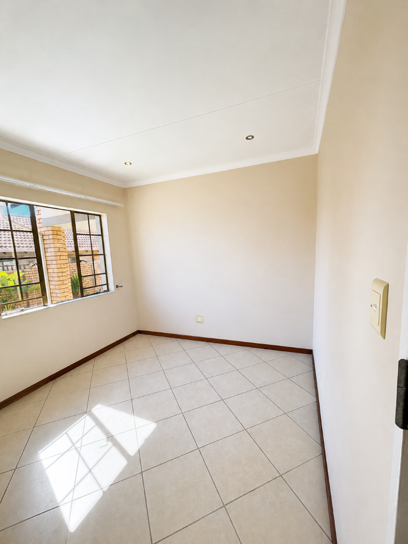 2 Bedroom Property for Sale in Mooikloof Ridge Gauteng
