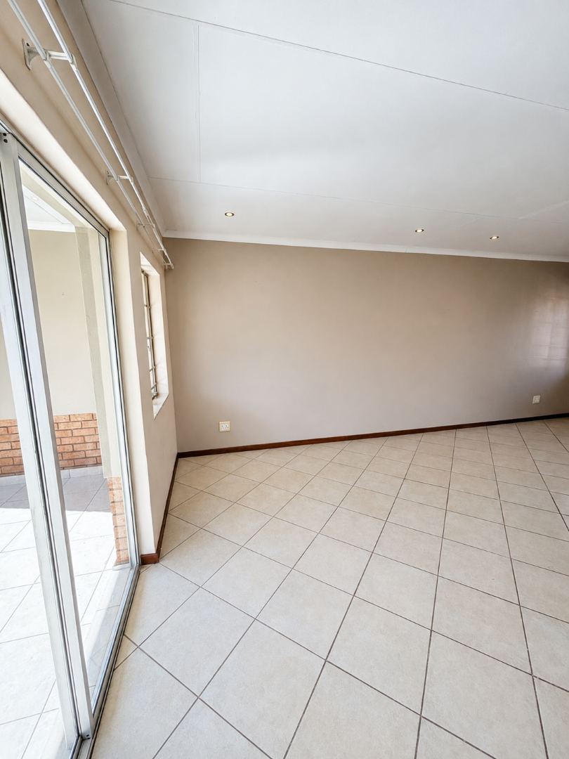 2 Bedroom Property for Sale in Mooikloof Ridge Gauteng