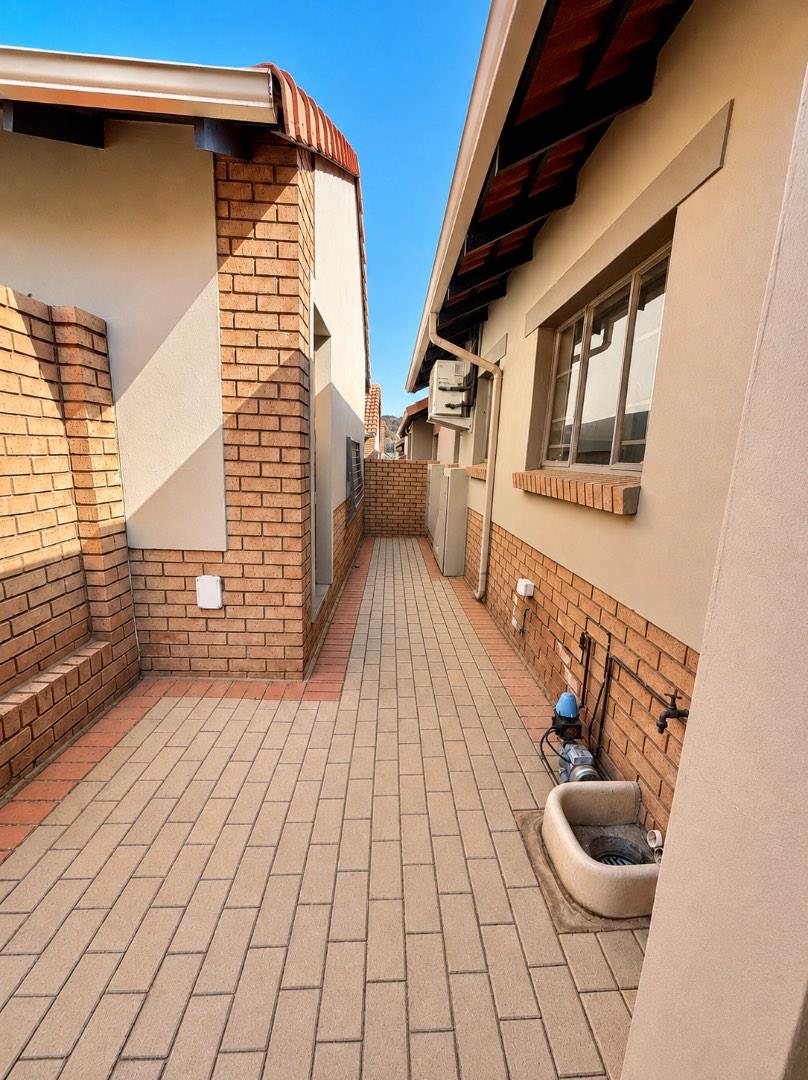 2 Bedroom Property for Sale in Mooikloof Ridge Gauteng