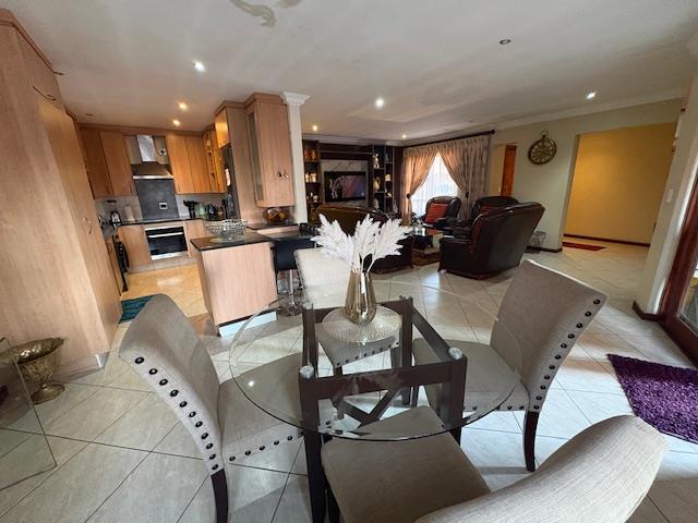 3 Bedroom Property for Sale in Dunnottar Gauteng