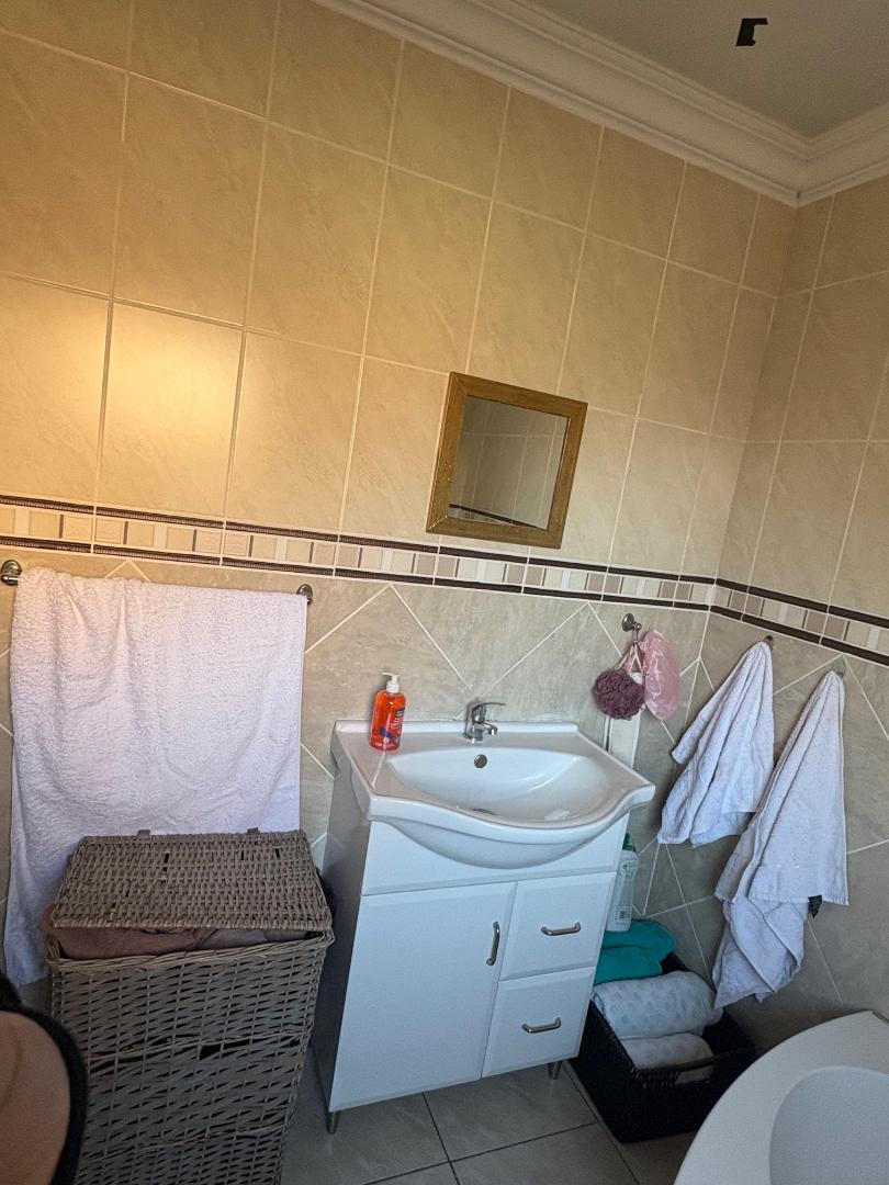 3 Bedroom Property for Sale in Dunnottar Gauteng