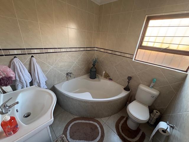 3 Bedroom Property for Sale in Dunnottar Gauteng