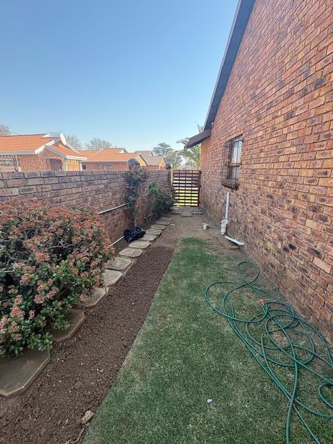 3 Bedroom Property for Sale in Dunnottar Gauteng