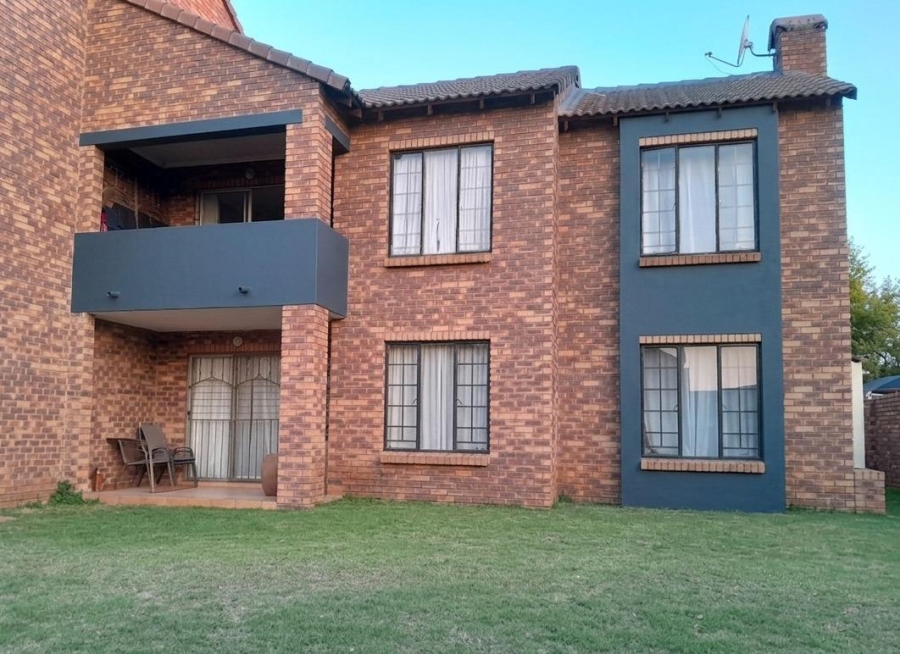 3 Bedroom Property for Sale in Noordwyk Gauteng