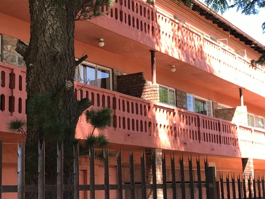 To Let 1 Bedroom Property for Rent in Windsor East Gauteng