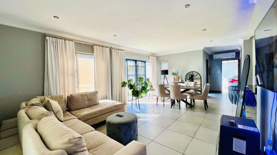 3 Bedroom Property for Sale in Midstream Meadows Gauteng