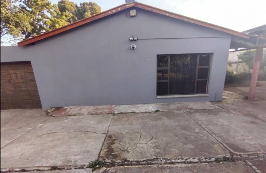 3 Bedroom Property for Sale in Kookrus Gauteng