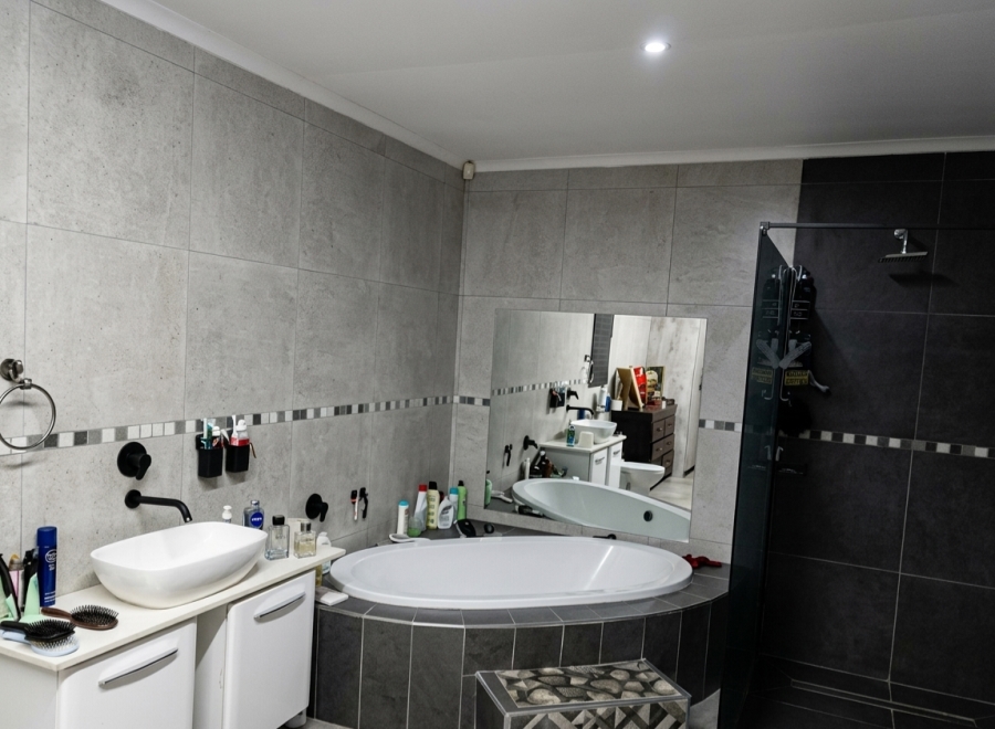3 Bedroom Property for Sale in Kookrus Gauteng