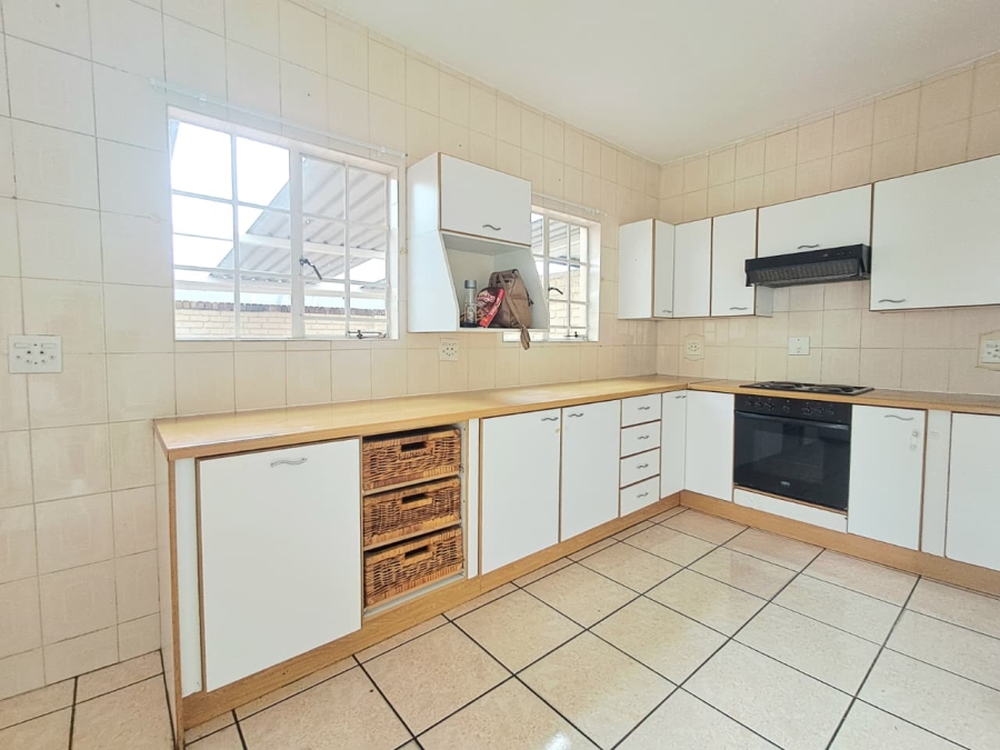 3 Bedroom Property for Sale in New Redruth Gauteng