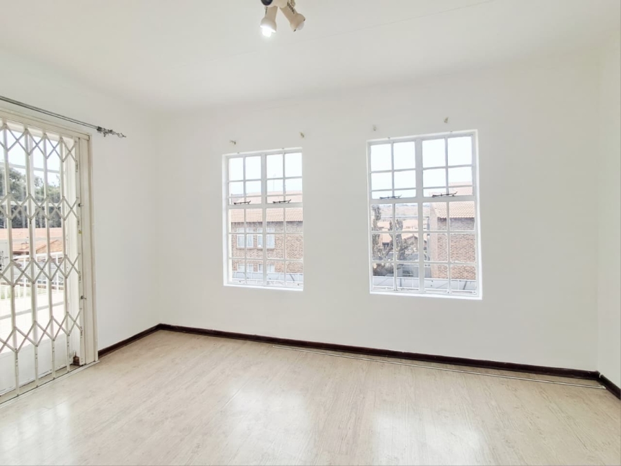 3 Bedroom Property for Sale in New Redruth Gauteng