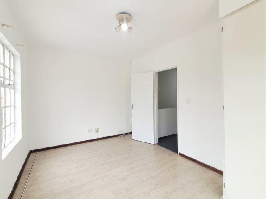 3 Bedroom Property for Sale in New Redruth Gauteng