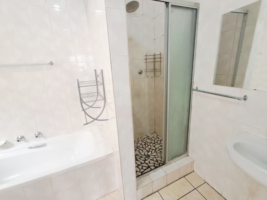 3 Bedroom Property for Sale in New Redruth Gauteng