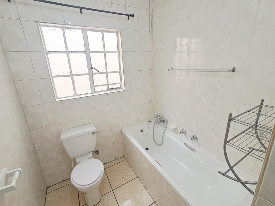 3 Bedroom Property for Sale in New Redruth Gauteng