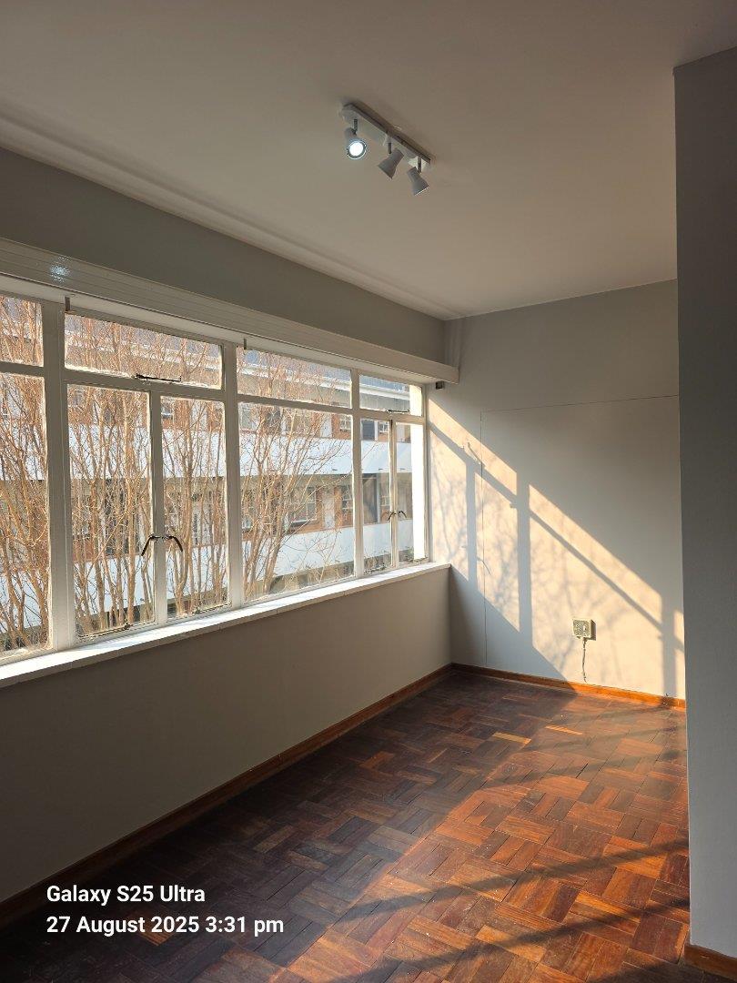 To Let 1 Bedroom Property for Rent in Rosebank Gauteng