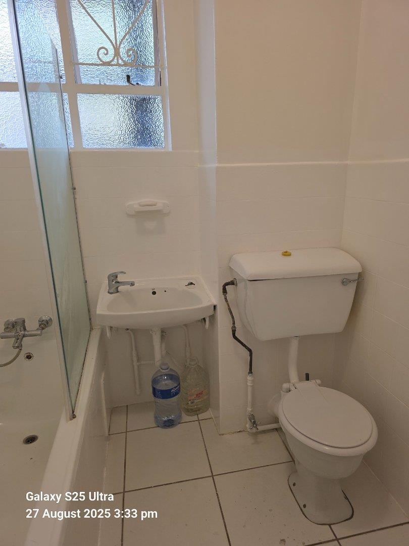 To Let 1 Bedroom Property for Rent in Rosebank Gauteng