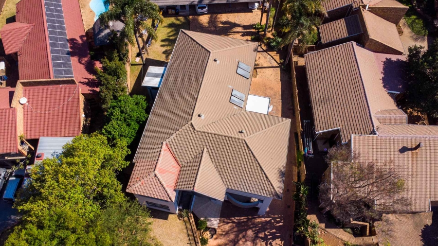 5 Bedroom Property for Sale in Erasmuskloof Gauteng