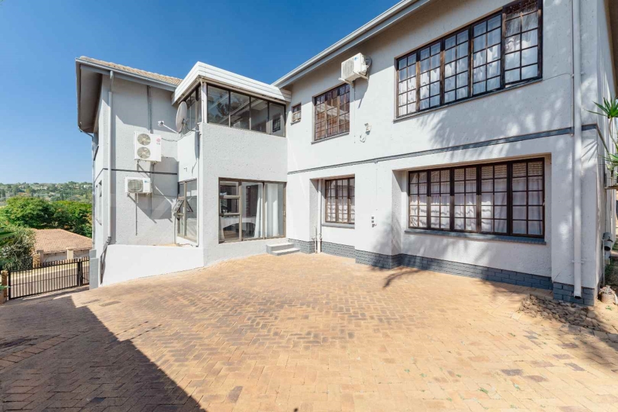 5 Bedroom Property for Sale in Erasmuskloof Gauteng