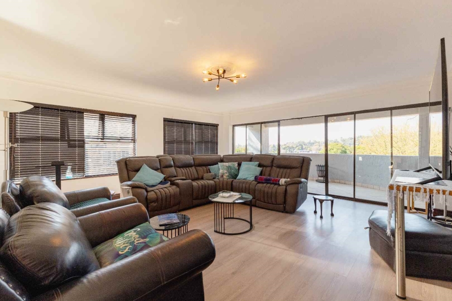 5 Bedroom Property for Sale in Erasmuskloof Gauteng