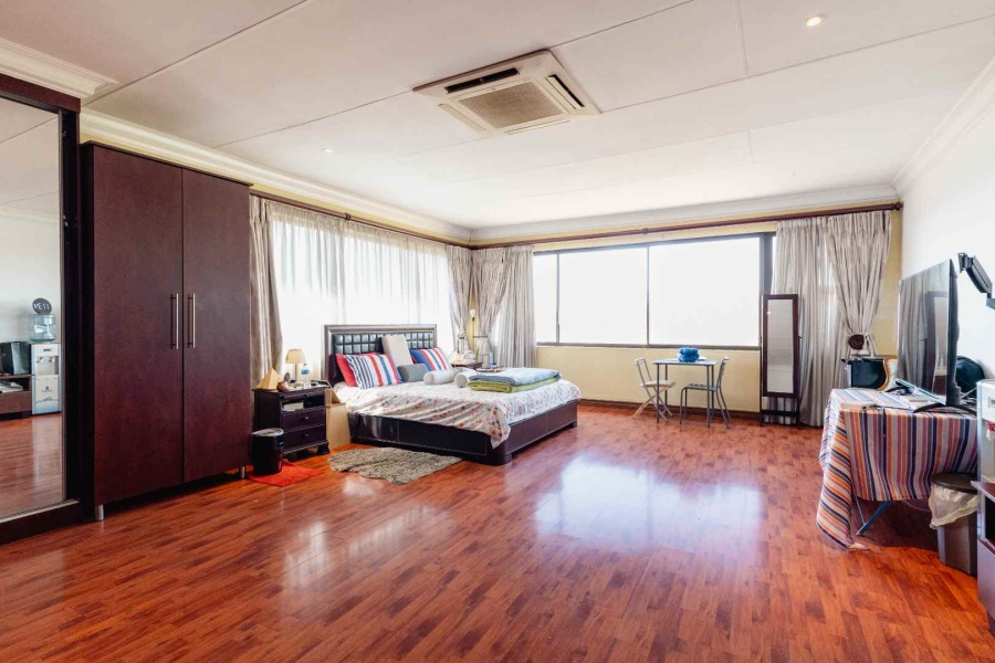 5 Bedroom Property for Sale in Erasmuskloof Gauteng