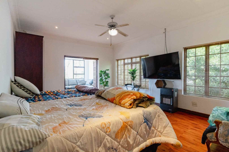 5 Bedroom Property for Sale in Erasmuskloof Gauteng