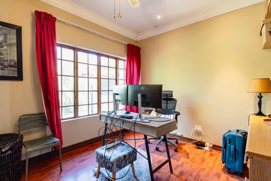 5 Bedroom Property for Sale in Erasmuskloof Gauteng
