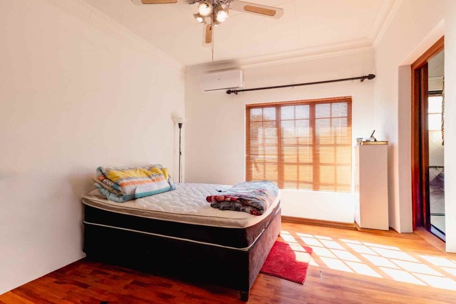 5 Bedroom Property for Sale in Erasmuskloof Gauteng