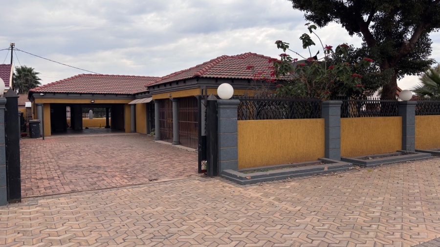 4 Bedroom Property for Sale in Ga-Rankuwa Gauteng