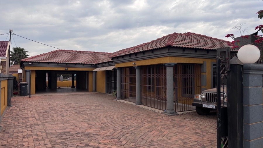 4 Bedroom Property for Sale in Ga-Rankuwa Gauteng