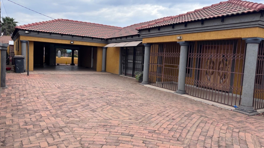 4 Bedroom Property for Sale in Ga-Rankuwa Gauteng