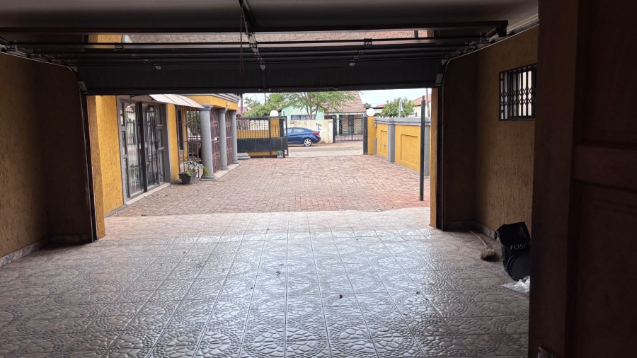 4 Bedroom Property for Sale in Ga-Rankuwa Gauteng