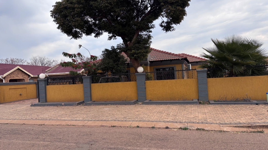 4 Bedroom Property for Sale in Ga-Rankuwa Gauteng
