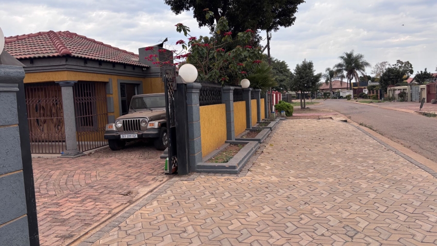4 Bedroom Property for Sale in Ga-Rankuwa Gauteng