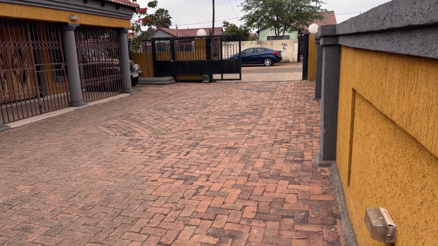 4 Bedroom Property for Sale in Ga-Rankuwa Gauteng