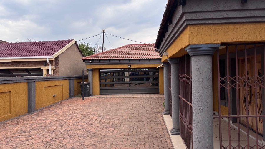 4 Bedroom Property for Sale in Ga-Rankuwa Gauteng