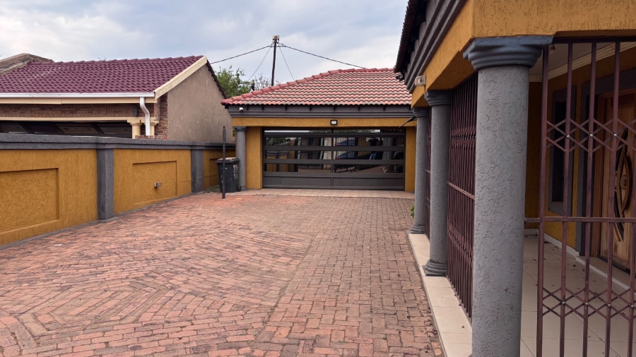 4 Bedroom Property for Sale in Ga-Rankuwa Gauteng