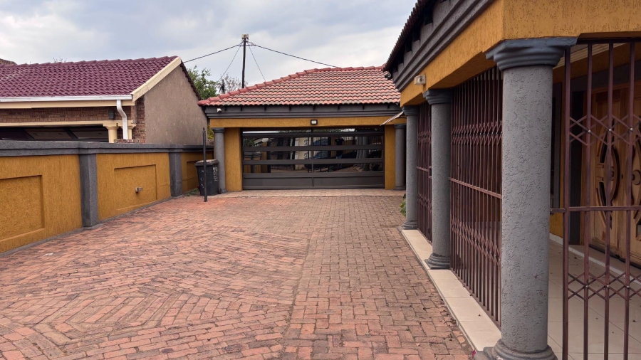 4 Bedroom Property for Sale in Ga-Rankuwa Gauteng