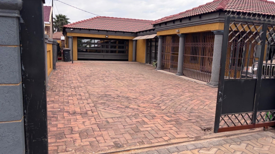 4 Bedroom Property for Sale in Ga-Rankuwa Gauteng