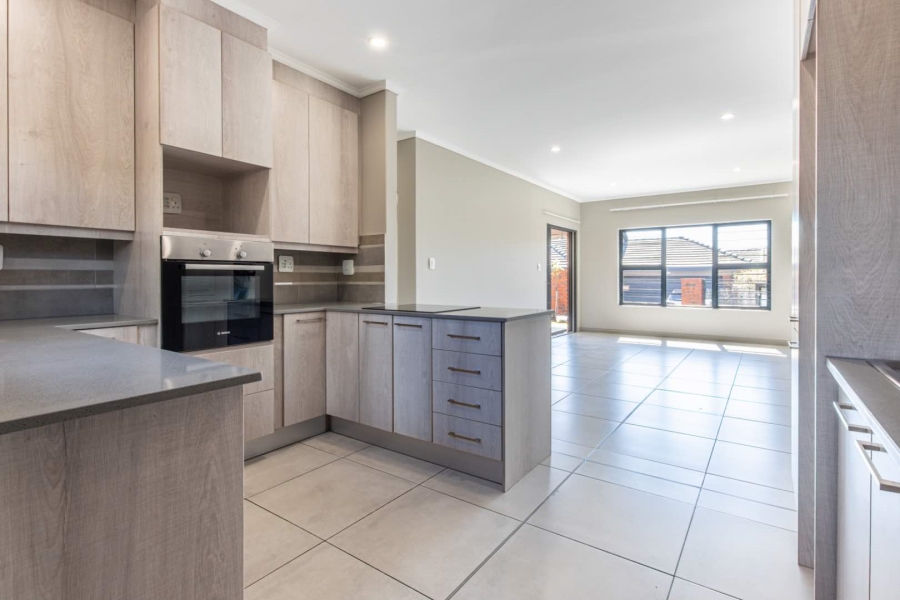 1 Bedroom Property for Sale in North Riding AH Gauteng