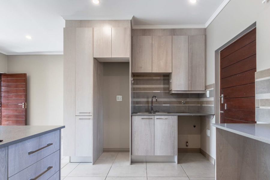 1 Bedroom Property for Sale in North Riding AH Gauteng