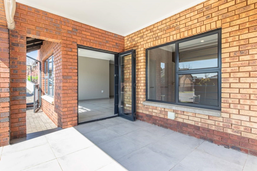 1 Bedroom Property for Sale in North Riding AH Gauteng