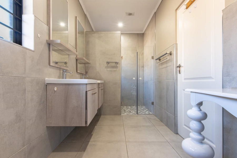 1 Bedroom Property for Sale in North Riding AH Gauteng